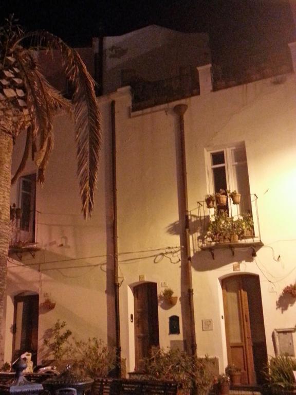 アル ソレマール B&B カリアリ エクステリア 写真